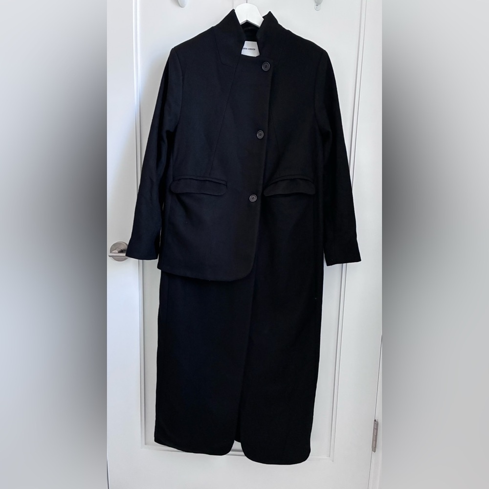 Henrik Vibskov black long coat